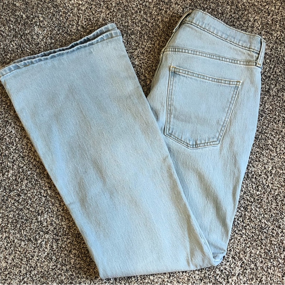 Universal Thread Light Wash Women’s High Rise Flare Leg Jeans - size 12R